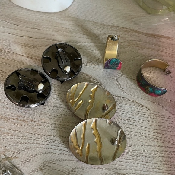 • VTG Earrings Bundle • - Picture 3 of 8